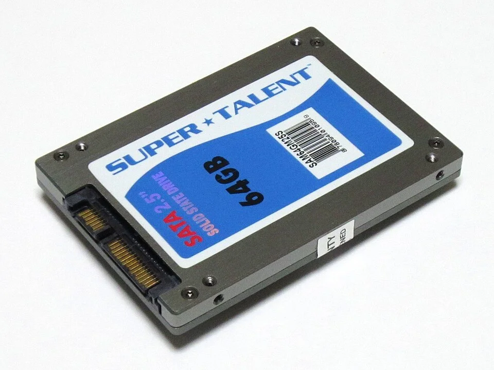 1 Tt SATA-päivitys-SSD — 2,5 tuuman SSD kannettavien ja pöytäkoneiden…